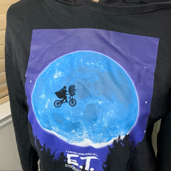 H&M Divided E.T. motion Picture Graphics Crop Hoodie Sweatshirt - Picture 2 of 9